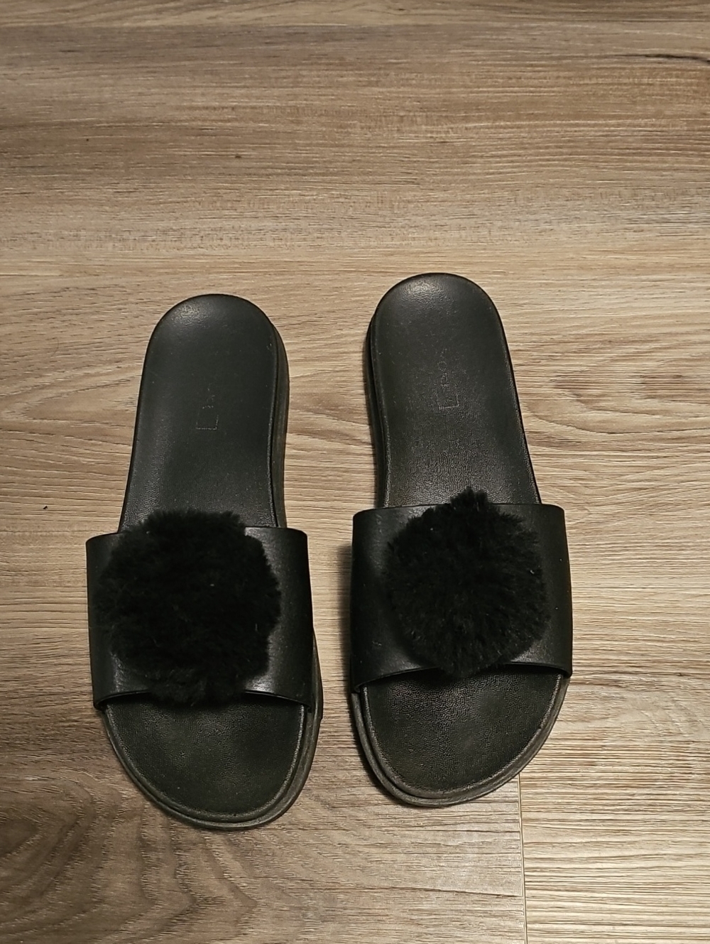 Women's Black Pom Slide Sandals